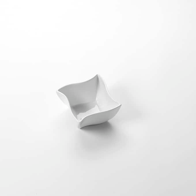 American Metalcraft SQVY2 2.5 oz Square Wavy White Porcelain Sauce Cup