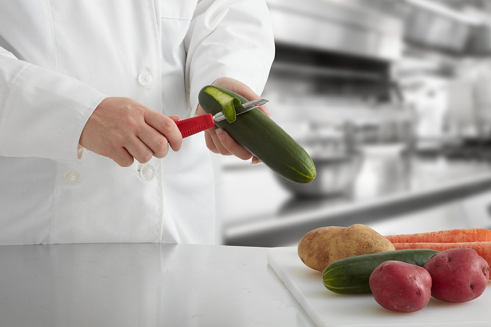 Chef Master 90237 Non-Slip Straight Peeler Chef-Master
