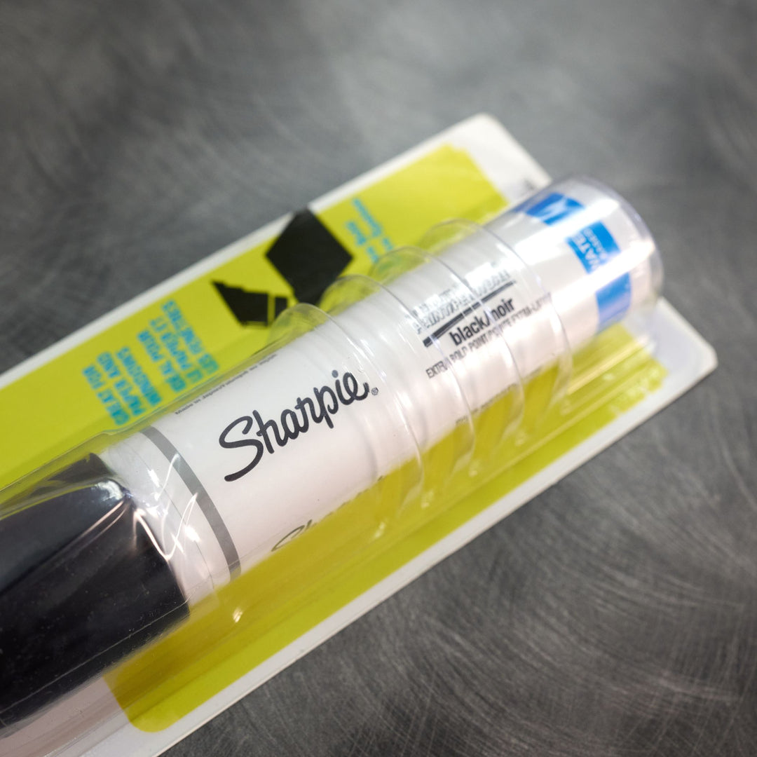 Sharpie 1875057 -Water Based Extra Bold Point Paint Marker