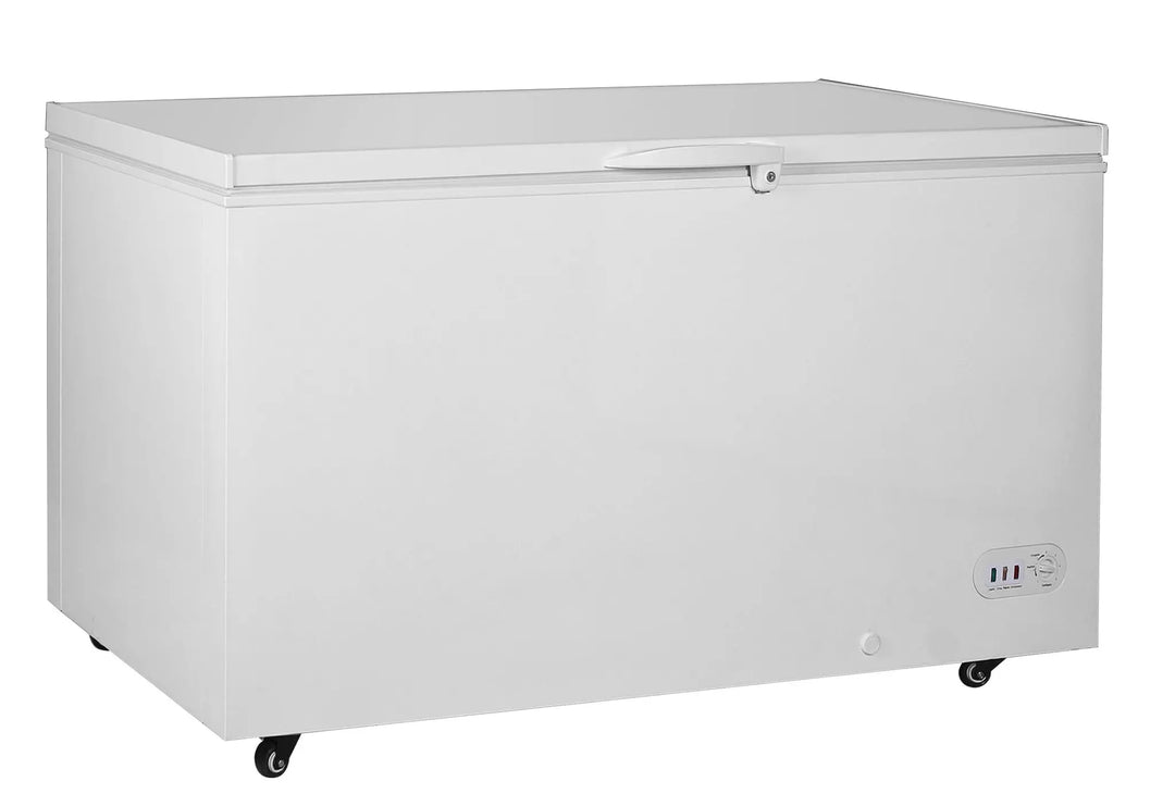 Black Diamond 9.6 Cu. ft. Commercial Chest Freezer, Empura BDCF-10