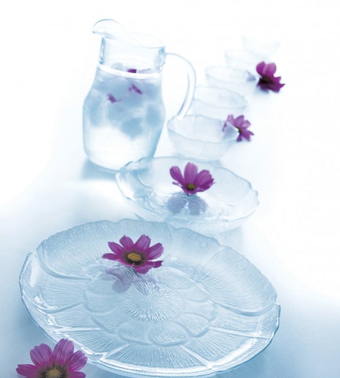 Cardinal Arcoroc 6626 3.5 Qt 10.5" Fleur Bowl Cardinal
