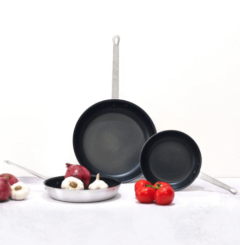 Winco AFP - 12XC Aluminum Fry Pan, Gladiator, Excalibur Non - Stick 12"ShopAtDean